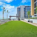 Inviting 1Br Apartment In Azizi Riviera 32, Al Merkadh By Deluxe Holiday Homes