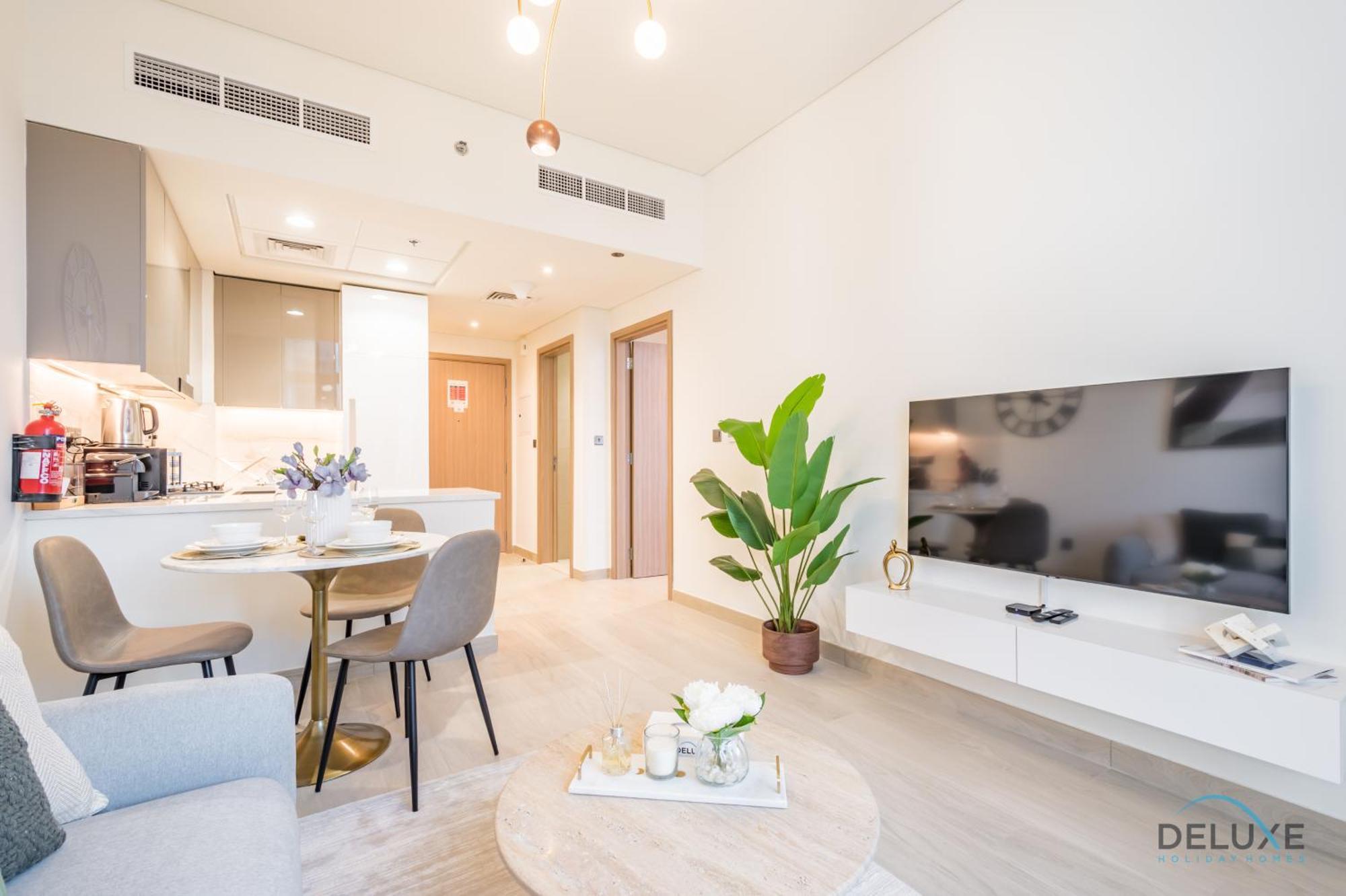 Apartment Inviting 1br In Azizi Riviera 32, Al Merkadh By Deluxe Homes Dubai