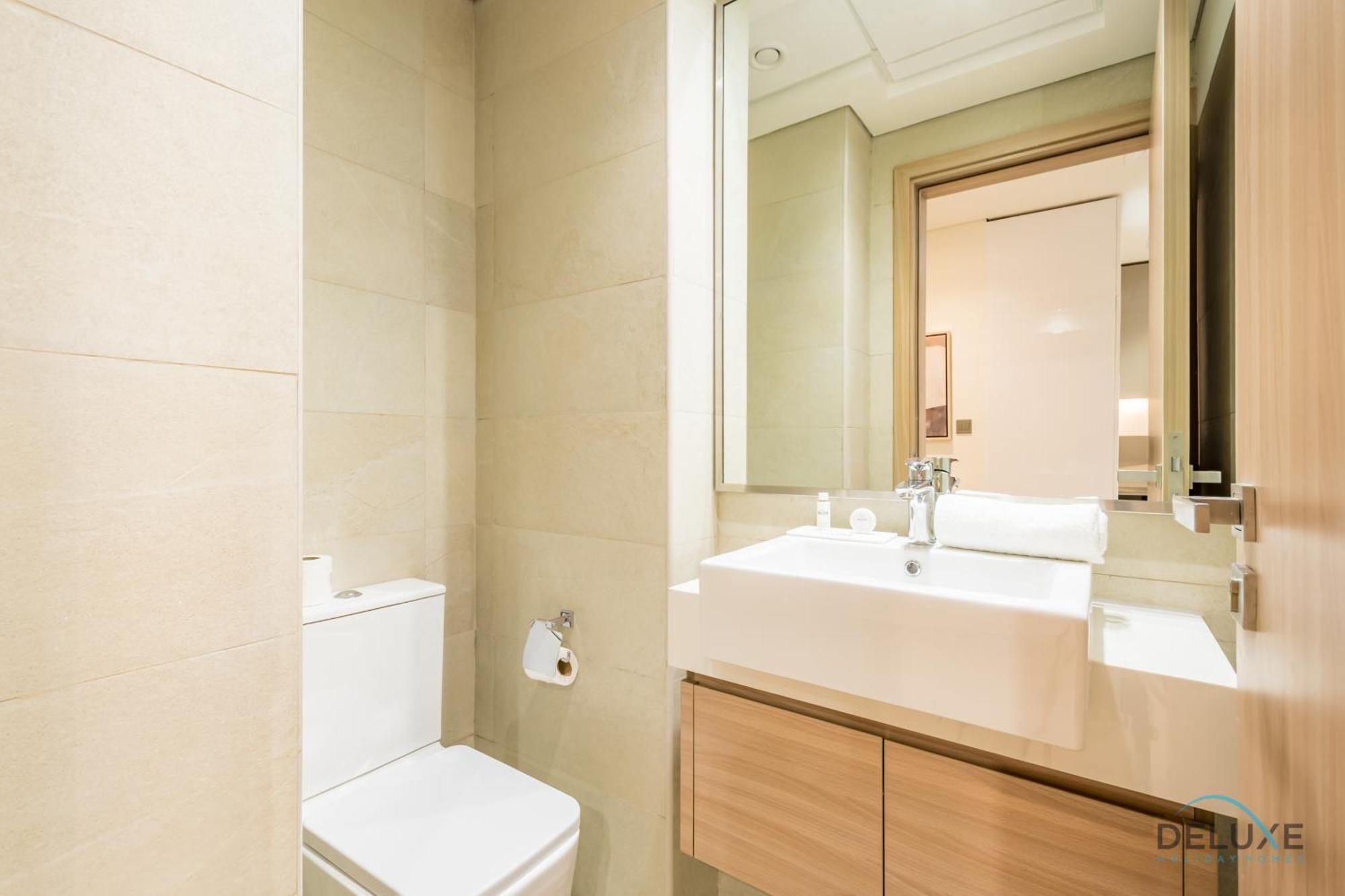 Apartment Inviting 1br In Azizi Riviera 32, Al Merkadh By Deluxe Homes