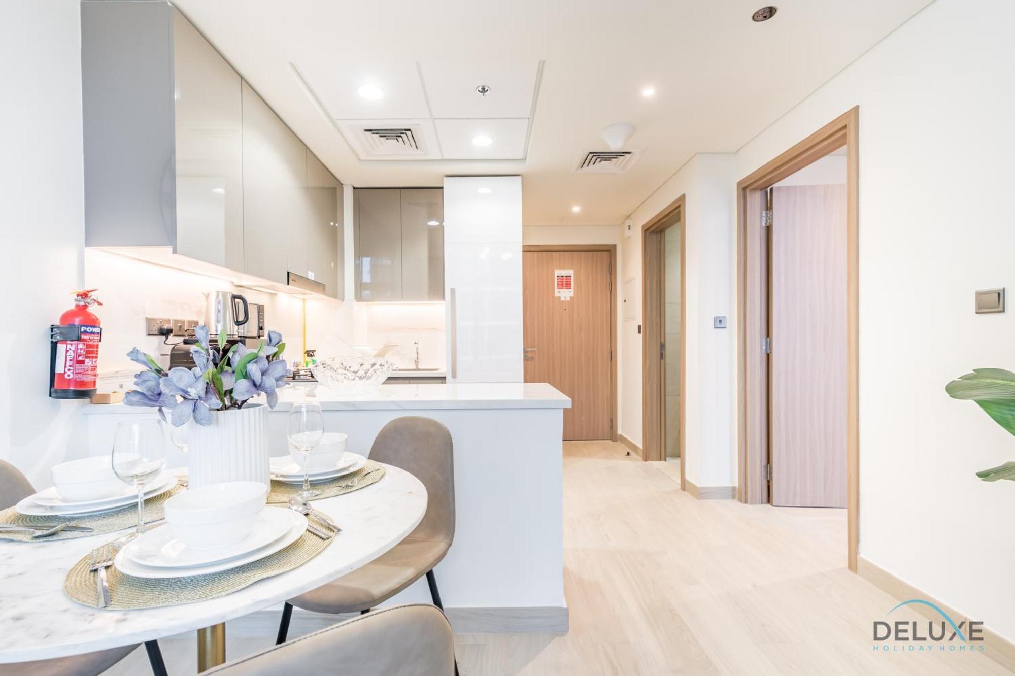Inviting 1br In Azizi Riviera 32, Al Merkadh By Deluxe Homes *